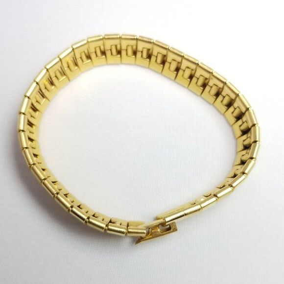 Vintage Matte and Polished Gold Tone Bangle Bracelet, Stacking Estate - Picture 4 of 7